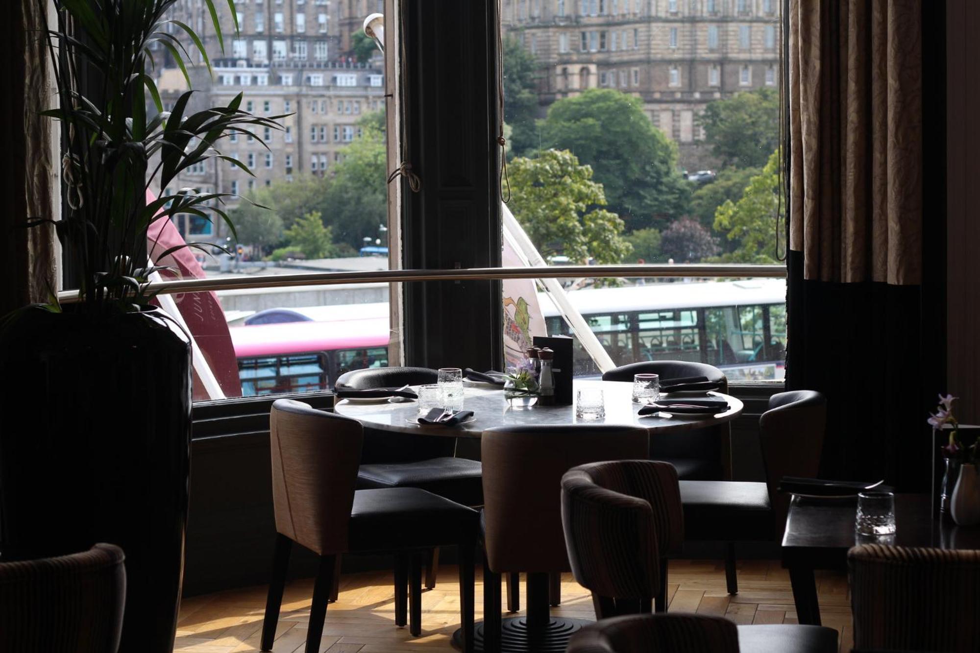 Hotel Indigo - Edinburgh - Princes Street By Ihg Εξωτερικό φωτογραφία